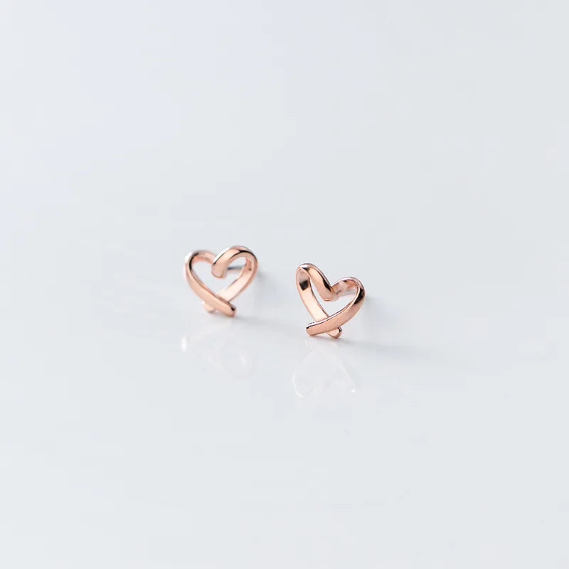Petites boucles d’oreilles cœur ajouré