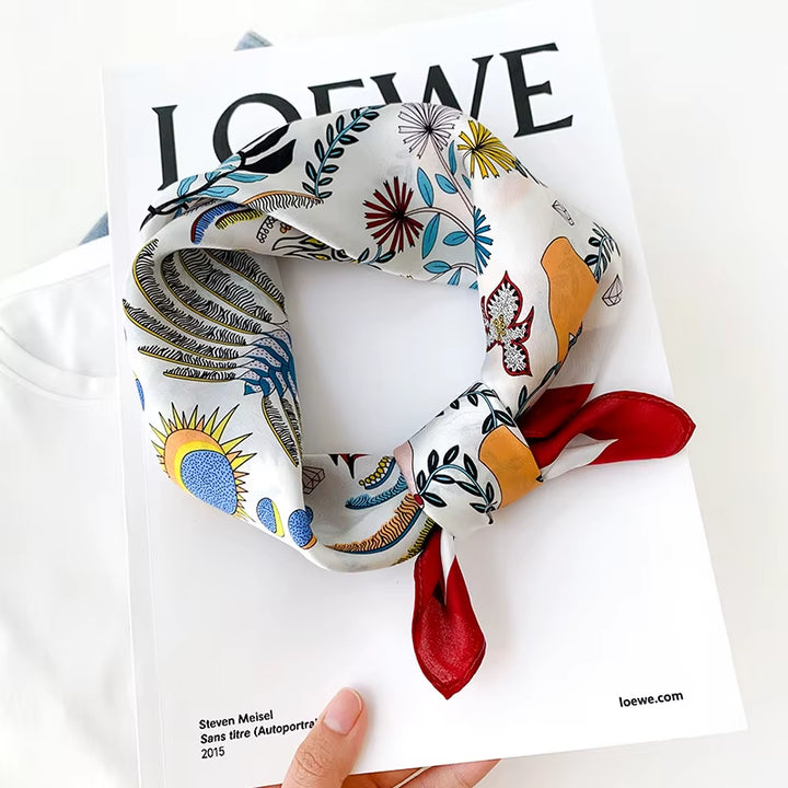 Foulard carré imprimé — 70 × 70 cm