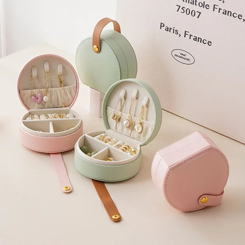Écrin à bijoux de voyage arrondi