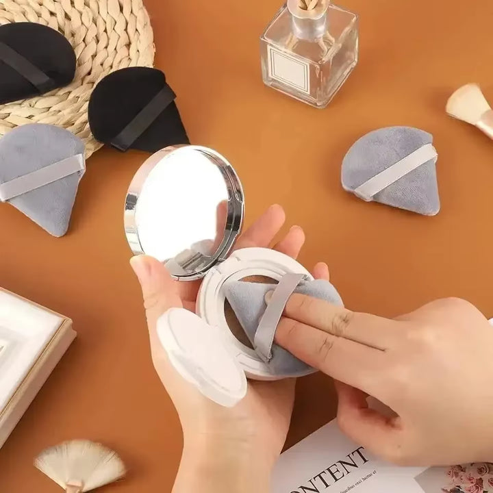 Utilisation d’une houppette ; accessoires de présentation non inclus