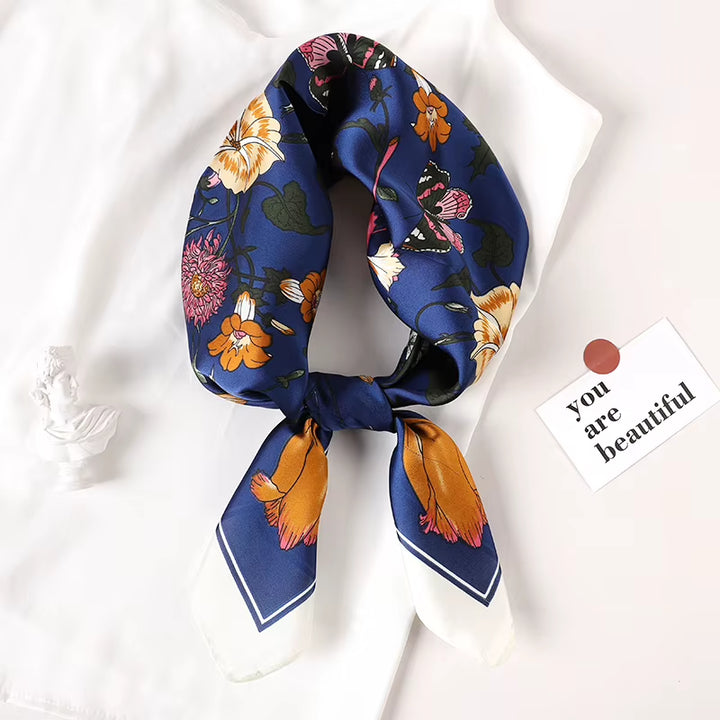 Foulard carré imprimé — 70 × 70 cm