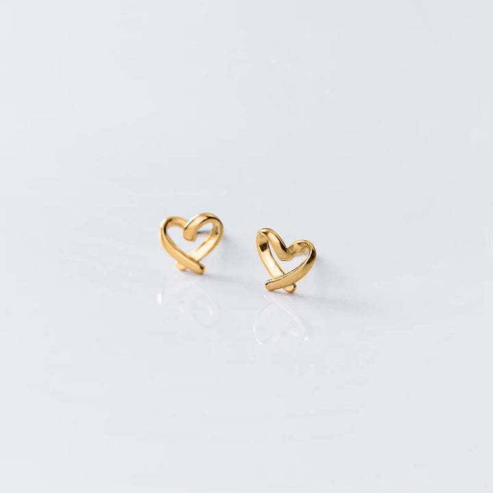 Petites boucles d’oreilles cœur ajouré