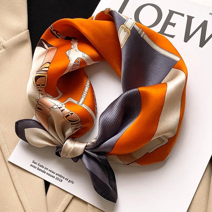 Foulard carré imprimé — 70 × 70 cm