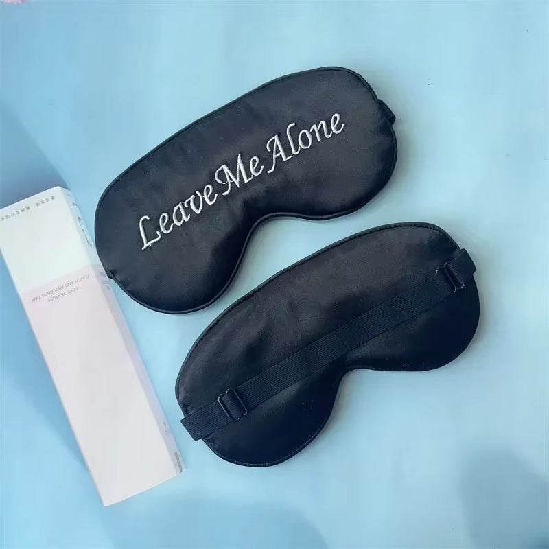 Masque de repos brodé — tissu imitation soie