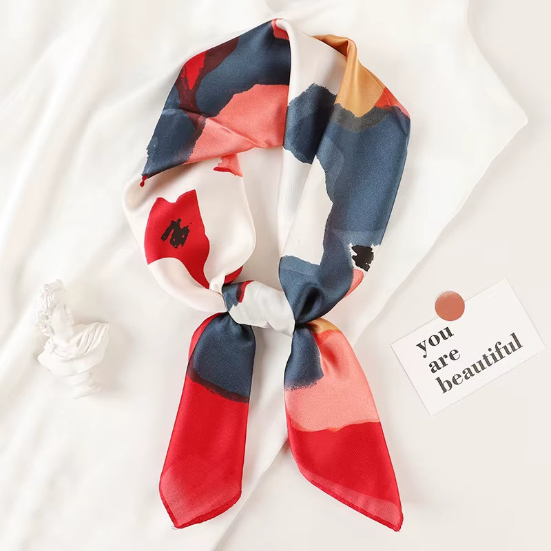 Foulard carré imprimé — 70 × 70 cm